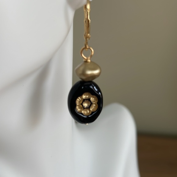 HAND CRAFTED PIERCED EARRINGS - Picture 3 of 14